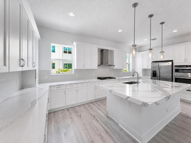 Palm Beach Gardens Townhome: 12546 Gross Pointe Drive