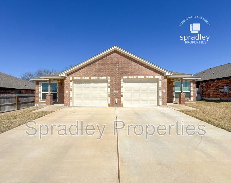 Temple Townhome: 9110A Winding Ct