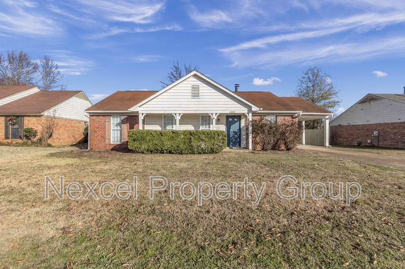 Olive Branch House: 10212 Oak Leaf Dr., 1