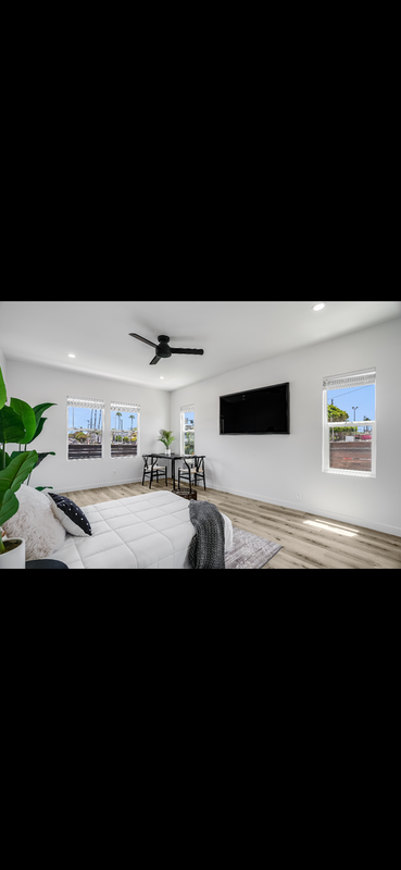 Venice House: 523 Main Street