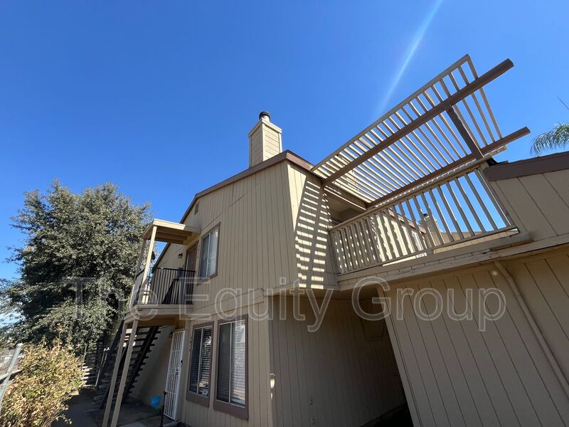 Visalia House: 4018 W. Meadow Ave