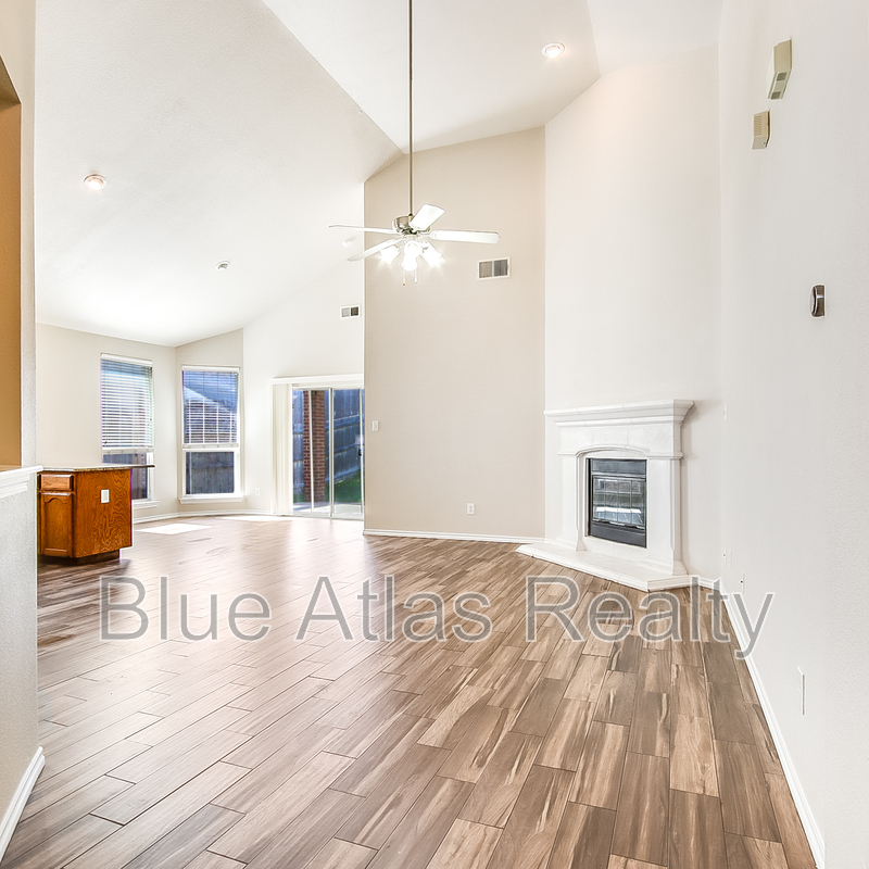 Fort Worth House: 6120 Amberjack Trail