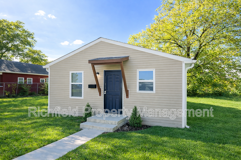 Indianapolis House: 2850 North Chester Avenue