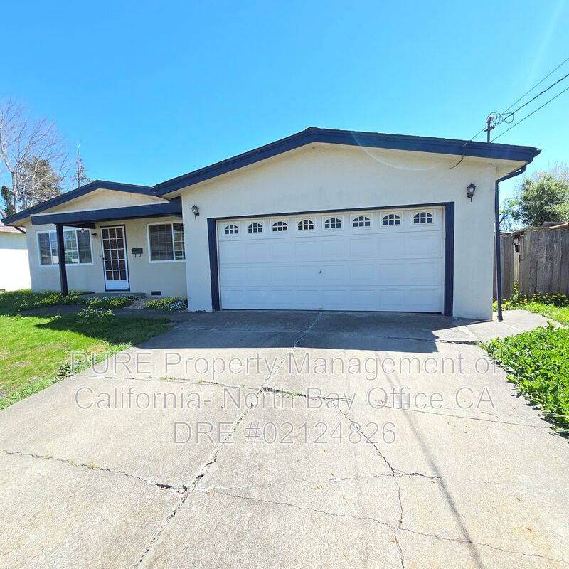 Petaluma House: 1520 Joan Drive