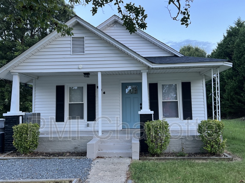 Kannapolis House: 804 Fairview St