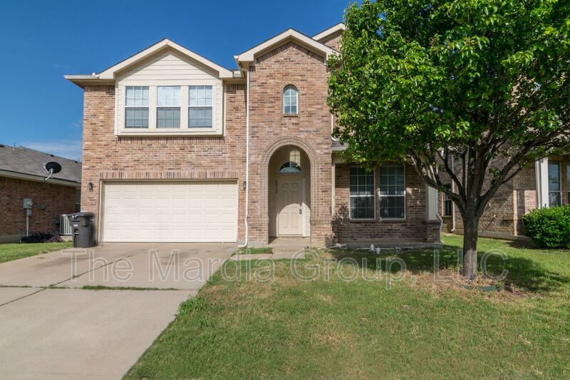 Ft. Worth House: 8512 Prairie Wind Trl
