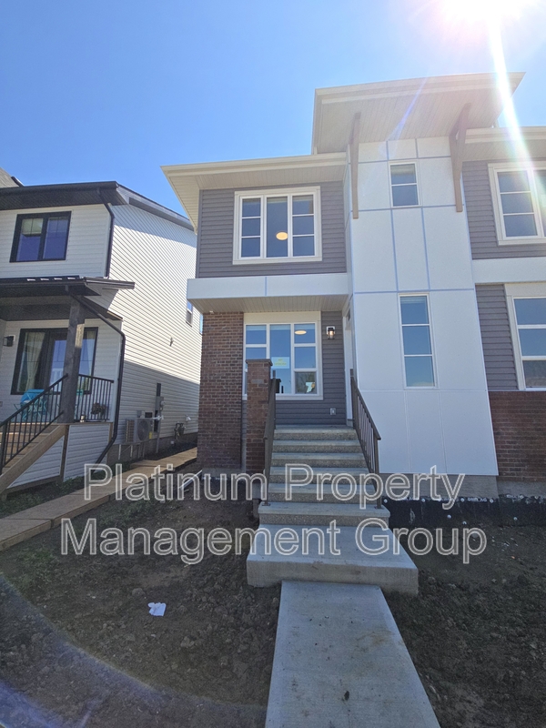 Calgary House: 491 Union Ave SE