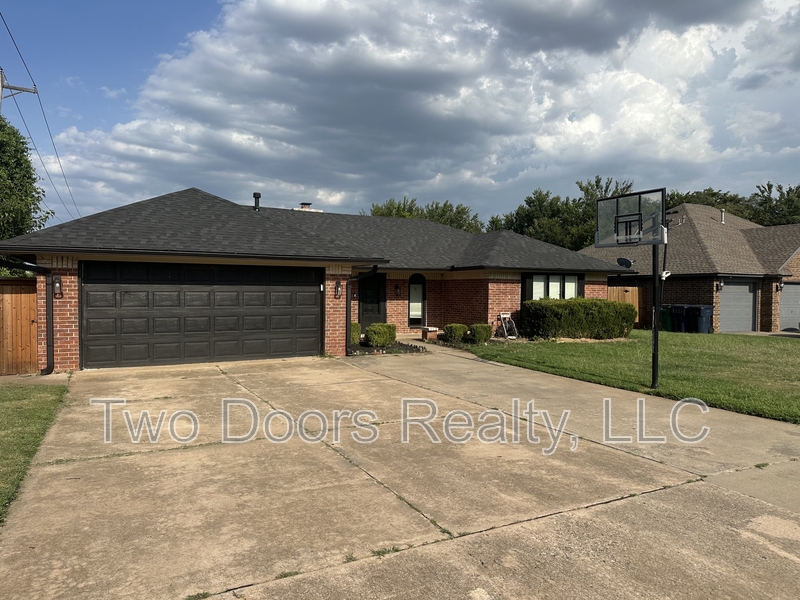 Oklahoma City House: 5208 Mackelman Dr