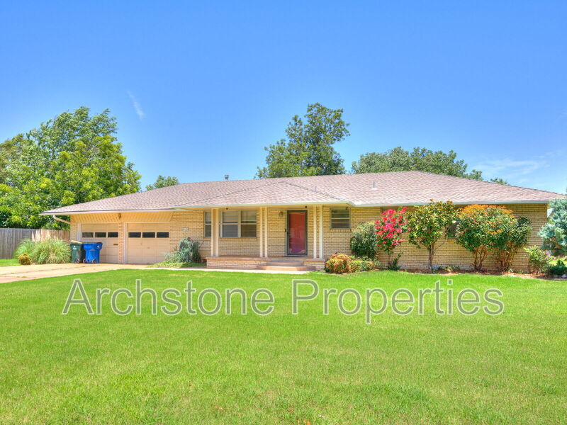 The Village House: 3121 Lakeside Drive