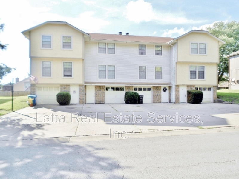 Blue Springs Condo: 419 NW 3rd St
