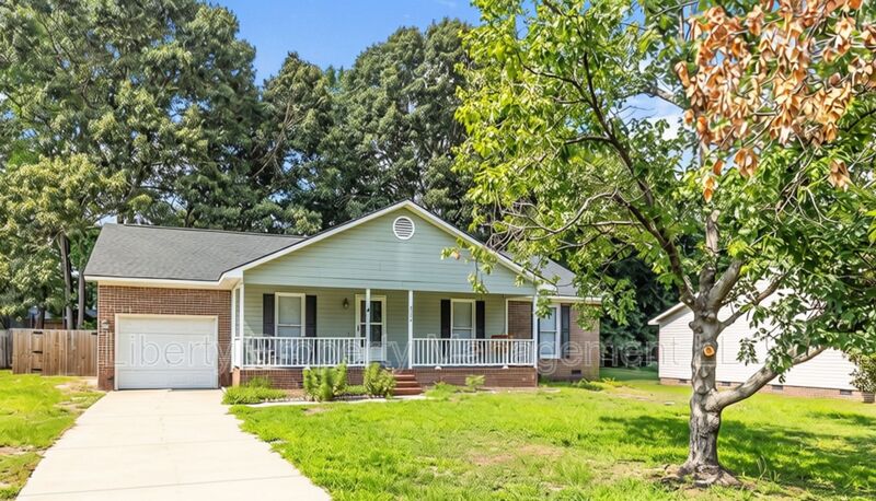 Fayetteville House: 6754 Cedar Chest Ct
