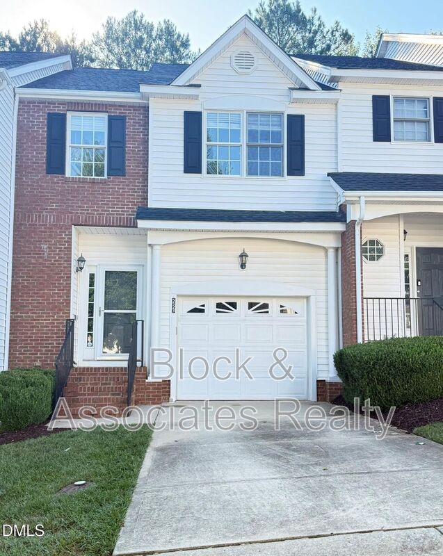 Raleigh House: 5523 Cottonrose Lane