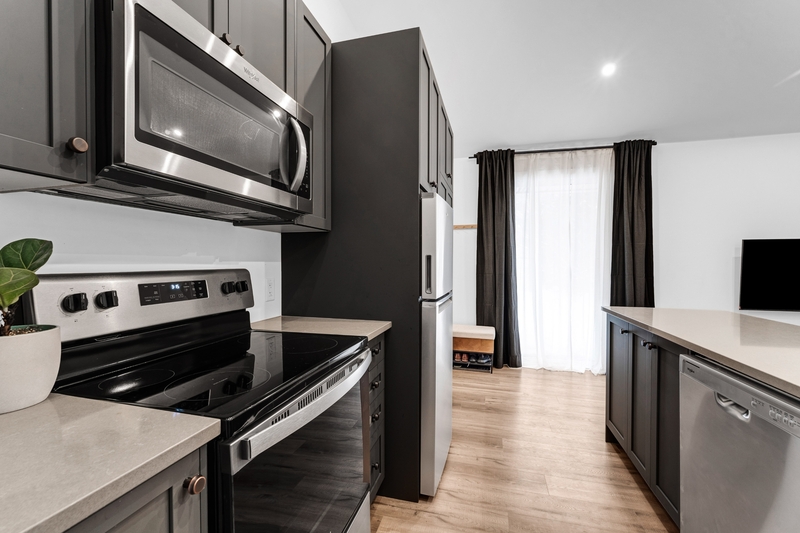 Ottawa House: 53 Chippewa Avenue