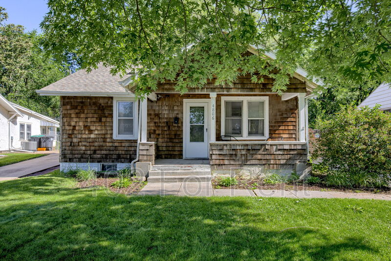 Omaha House: 4806 Charles Street