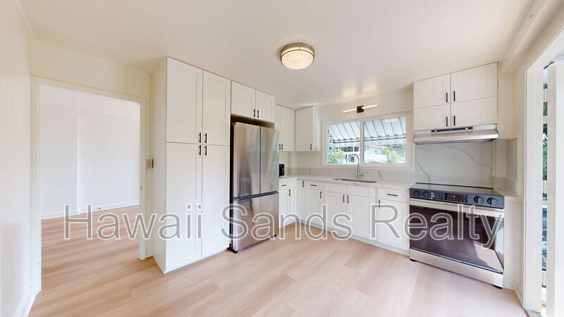 Honolulu House: 2128 Gertz Lane