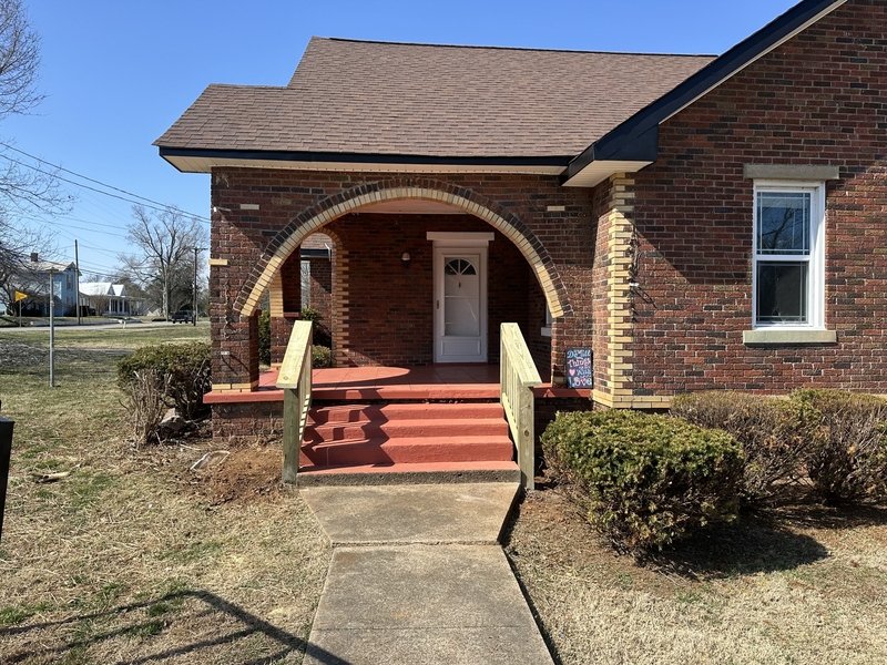 Trenton House: 406 North Main Street