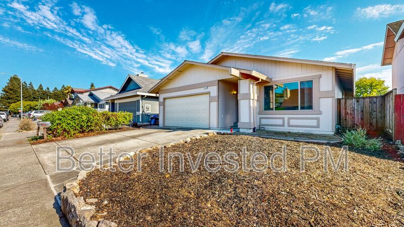 Rohnert Park House: 1417 Gregory Ct