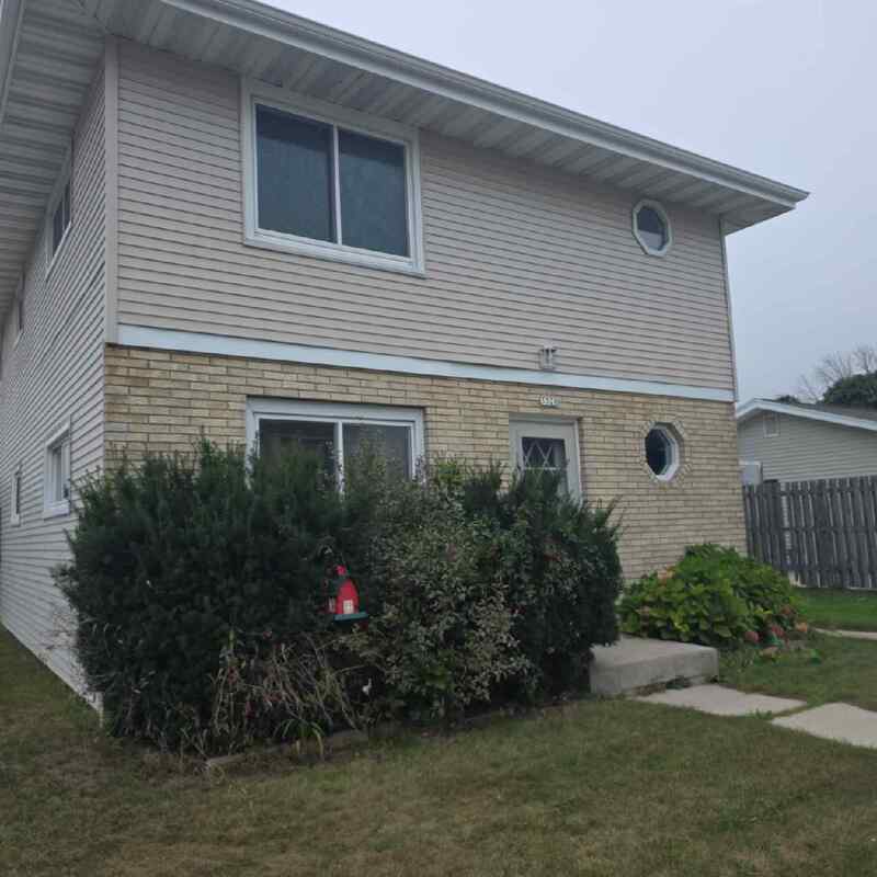 Sheboygan Condo: 3328 South 11th Street - Lower