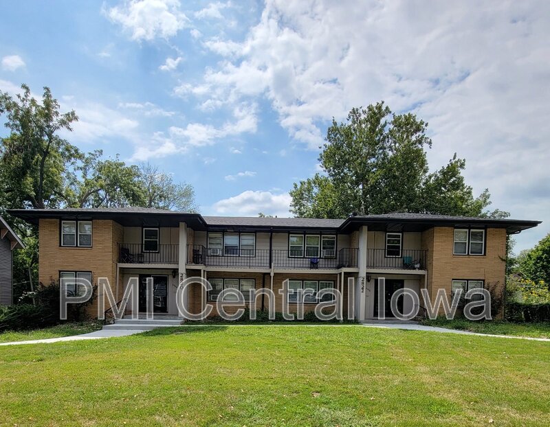 Des Moines Condo: 2820 Kingman Blvd