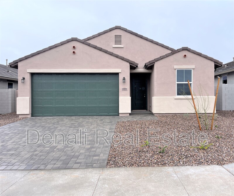 Peoria House: 13233 W Buckskin Trail