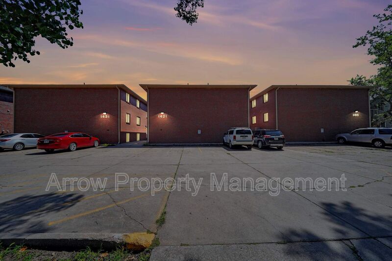 Lincoln Condo: 1421 D Street-8