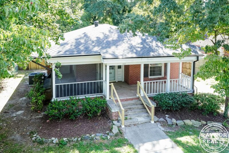 Wendell House: 223 S Main Street