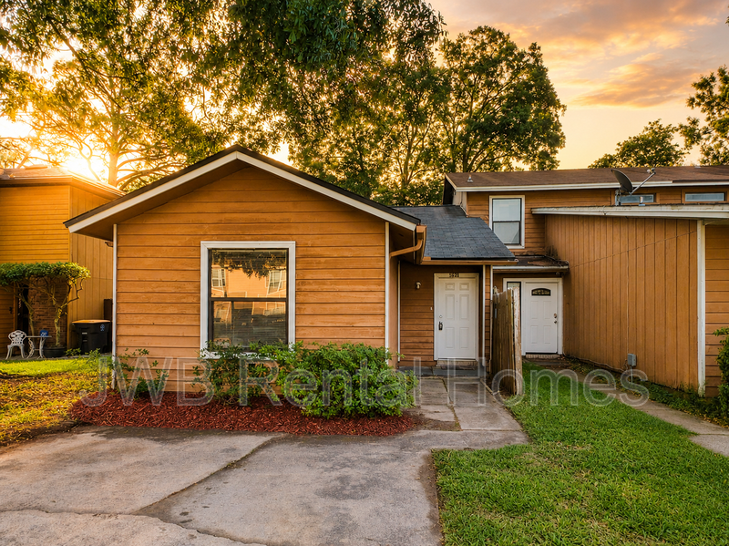 Jacksonville Townhome: 5671 Marathon Pkwy