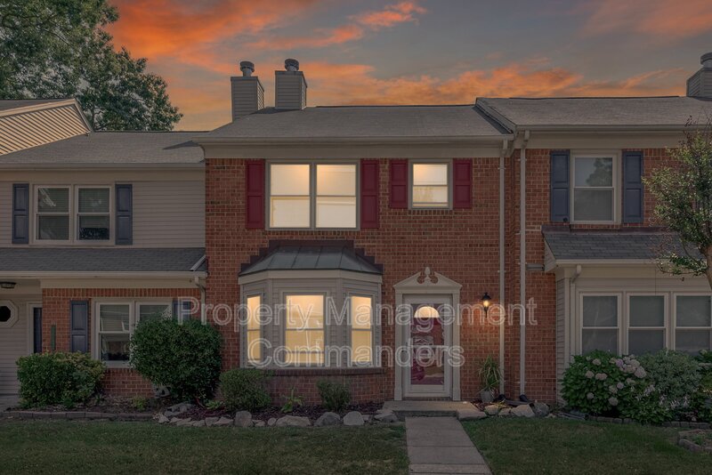 Yorktown House: 117 Kingsbridge Ln.