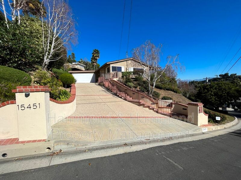 Sherman Oaks House: 15451 Deerhorn Rd.