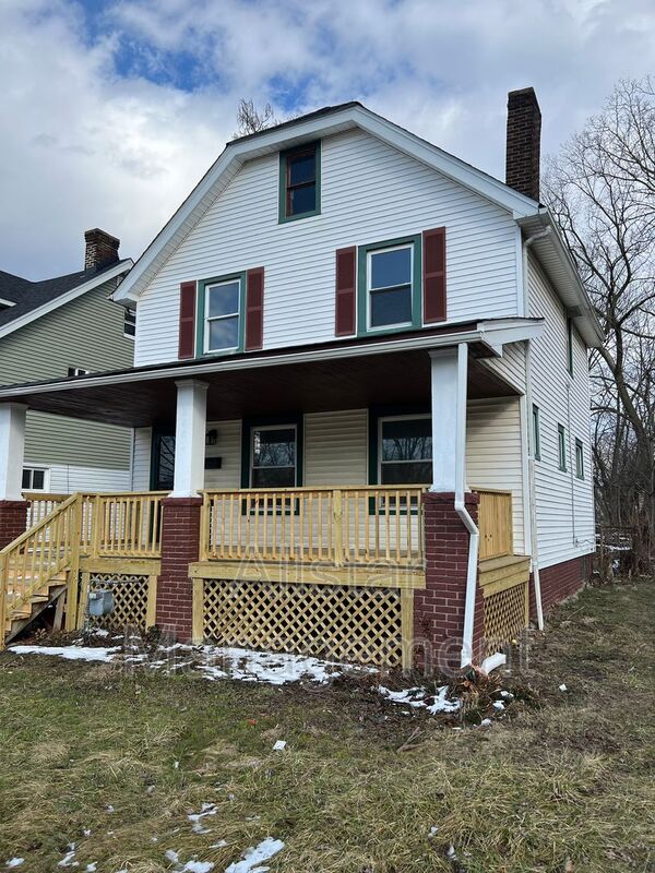 Cleveland House: 3467 E 125th Street