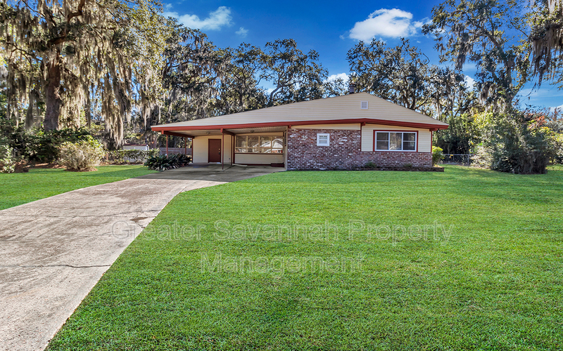 Savannah House: 36 Silverstone Circle