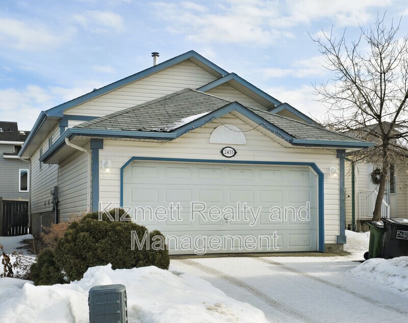 Edmonton House: 2433 32B Street Northwest