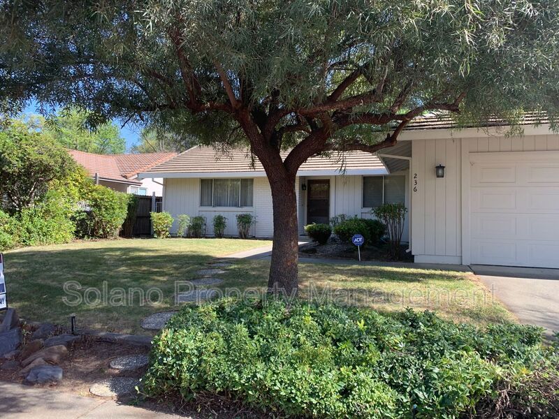 Vacaville House: 236 Cheyenne Dr