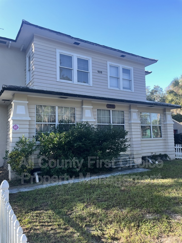 Clearwater Condo: 909 Pine St