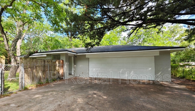 Jacksonville House: 5239 Potomac Ave