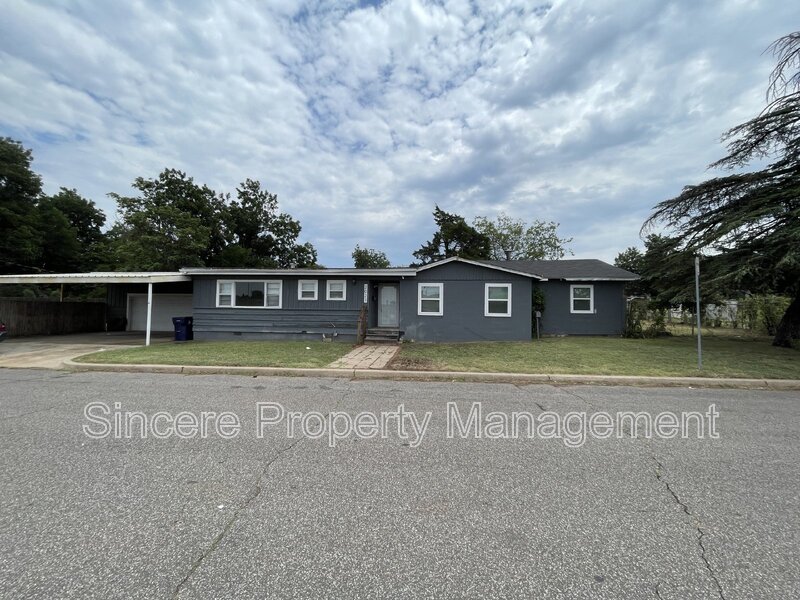 Oklahoma City House: 2023 Northwest 40th Street