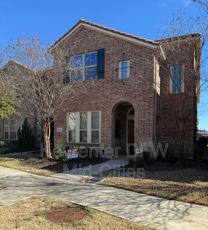 Irving House: 6726 Deleon Street