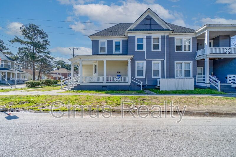 Suffolk Condo: 301 Cedar Street