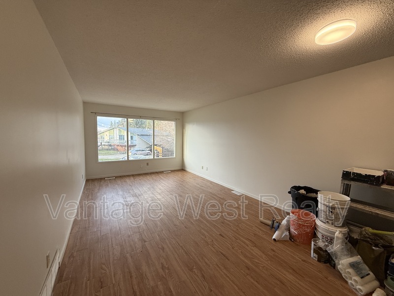 Kelowna Condo: 1097 Monterey Crt