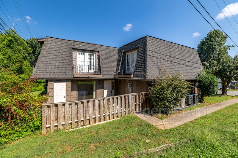 Knoxville Condo: 9104 Woodpark Lane Northwest - D