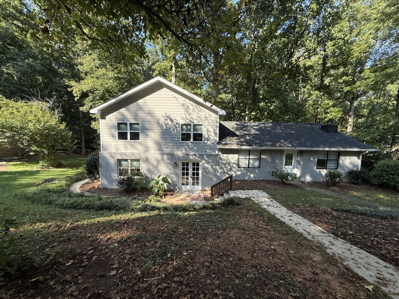 Athens Condo: 1021 Sourwood Court