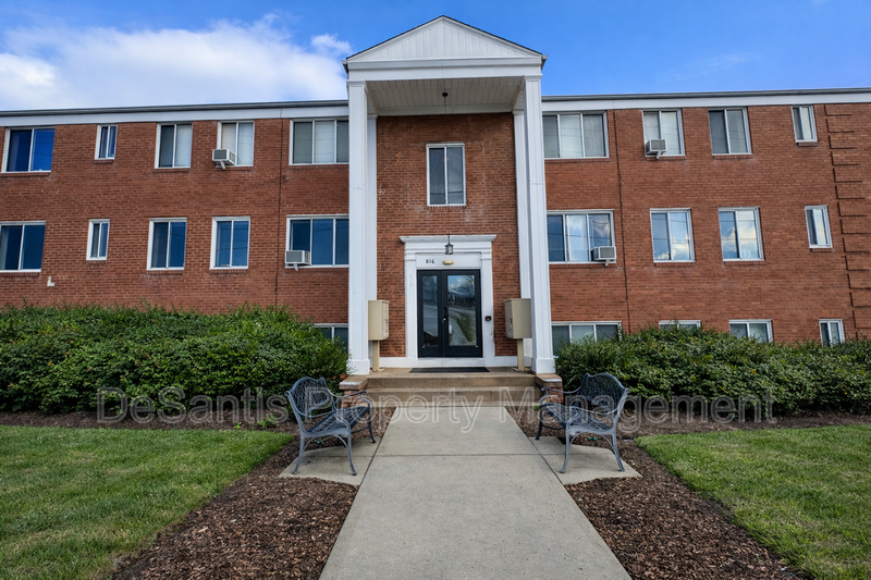 Pittsburgh Condo: 816 Perry Highway