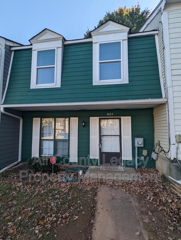 Stone Mountain Townhome: 5623 Wells Circle