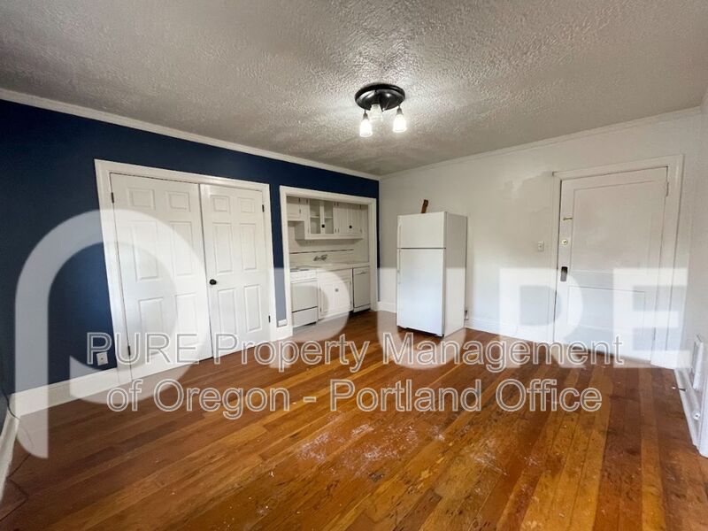 Portland House: 20 NW 16th Ave