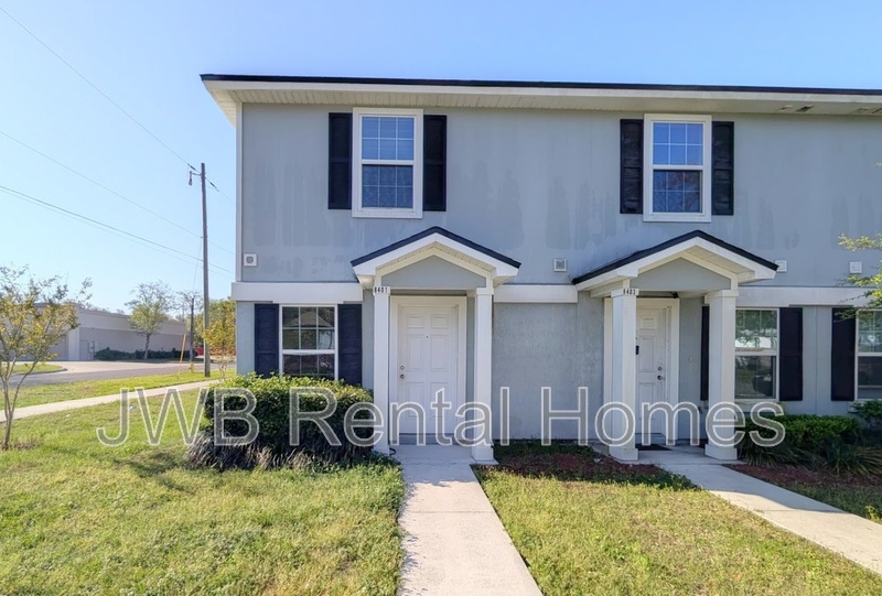 Jacksonville Townhome: 8401 McGirts Village Ln