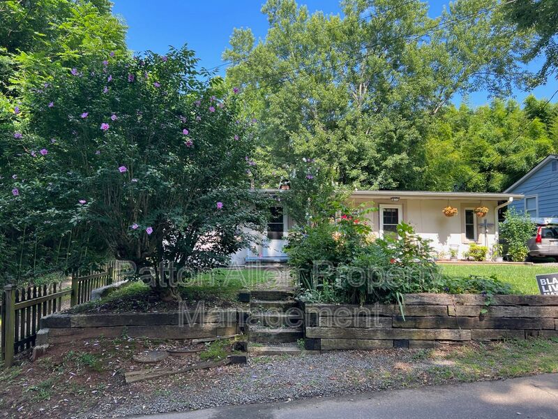 Request a Viewing for 10 Miller Rd E, Unit B Tenant Turner