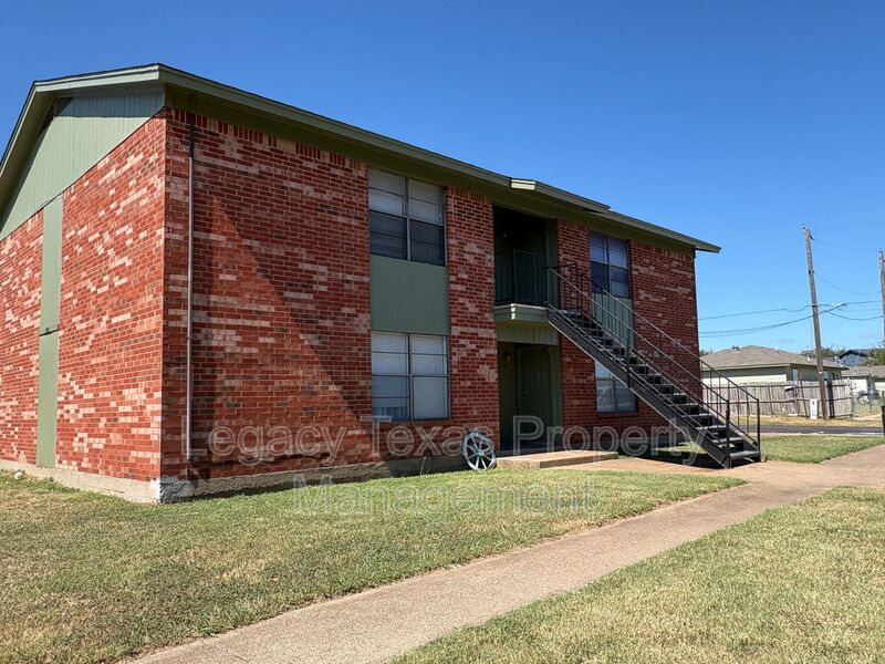 Cleburne Condo: 1704 Short ST - 1704 Short ST Unit C
