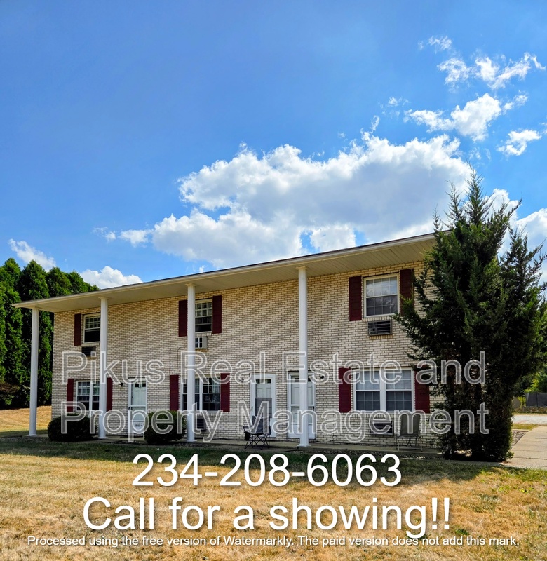 Hartville Condo: 1040 Smith Kramer