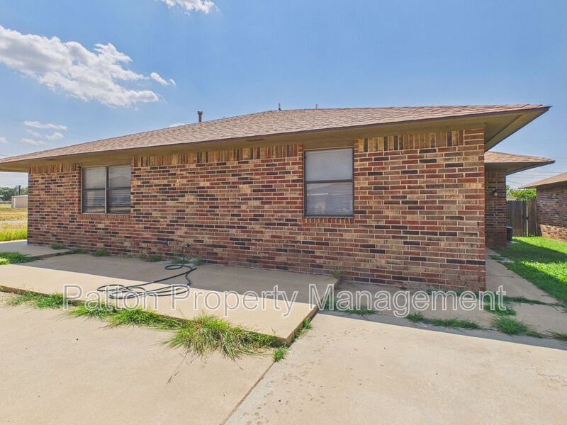 Amarillo House: 901 N Maryland