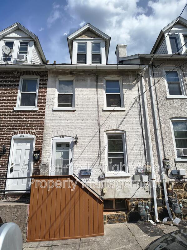 Bethlehem House: 546 Thomas St